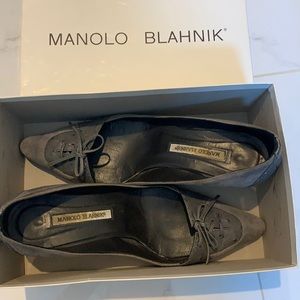 Manolo Blahnik gray mid-heels